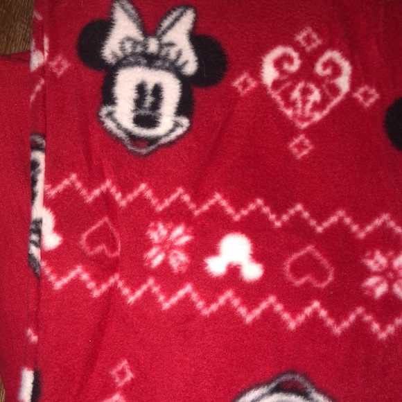Disney PJs NWT Red Embroidered Snow Soft Thermal Shirt and Pants Set size 2X - Picture 6 of 7